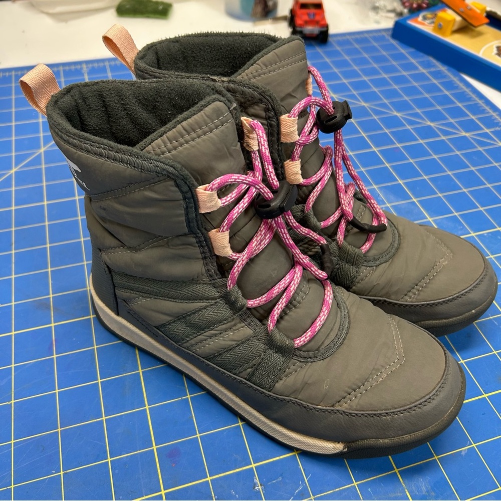 Sorel Girls Waterproof Boots- Size 3